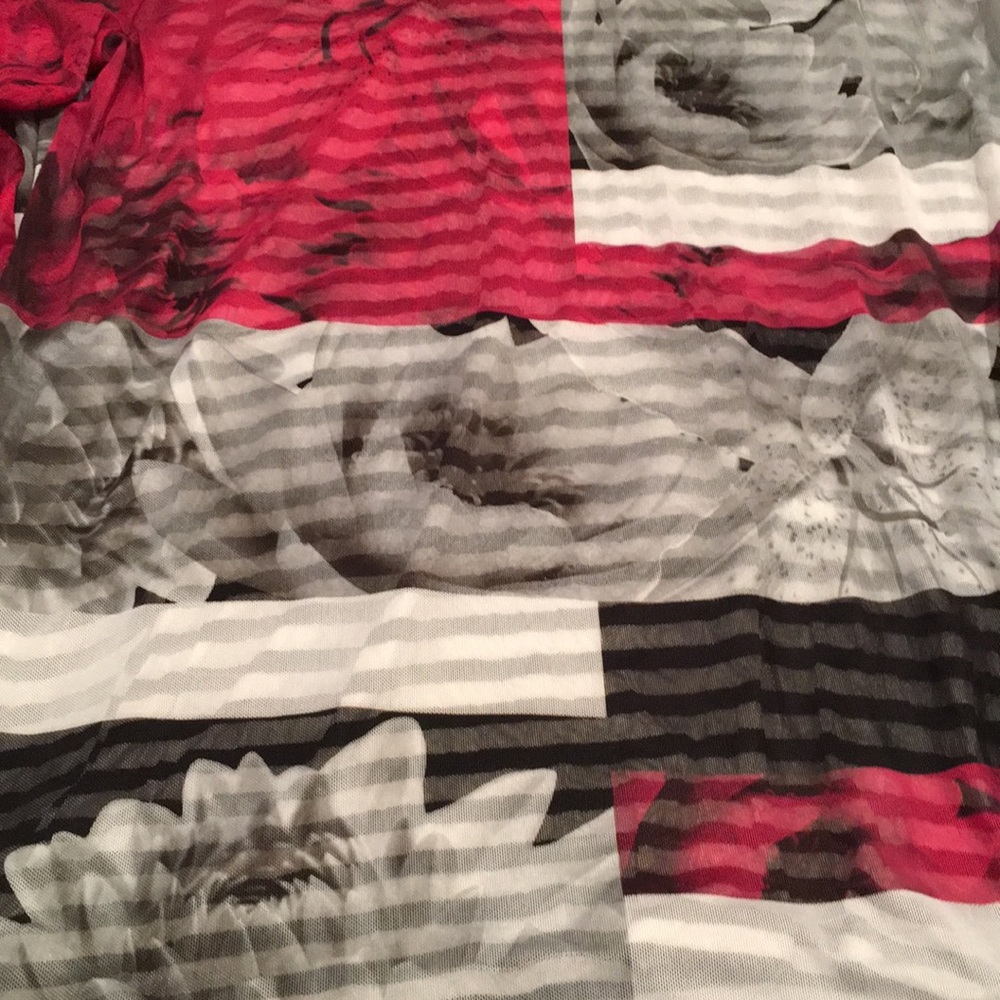 Style&Co Rose top - Picture 2 of 3